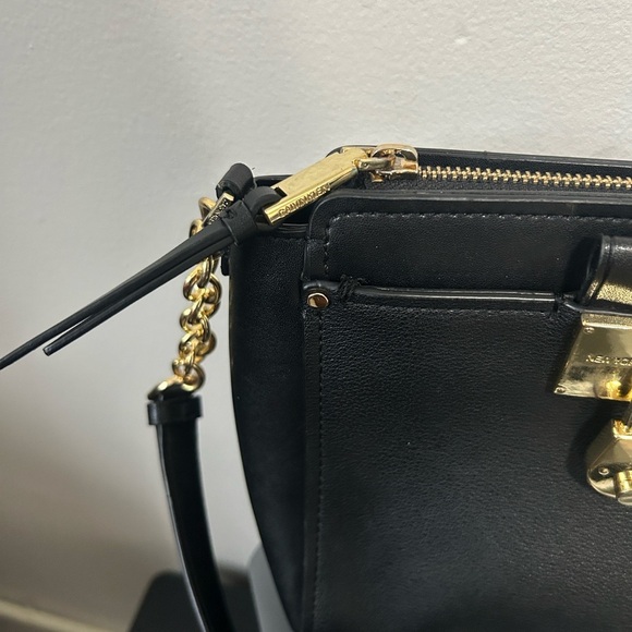 Calvin Klein Black Crossbody Purse with Gold Chain & Lock - Picture 3 of 5